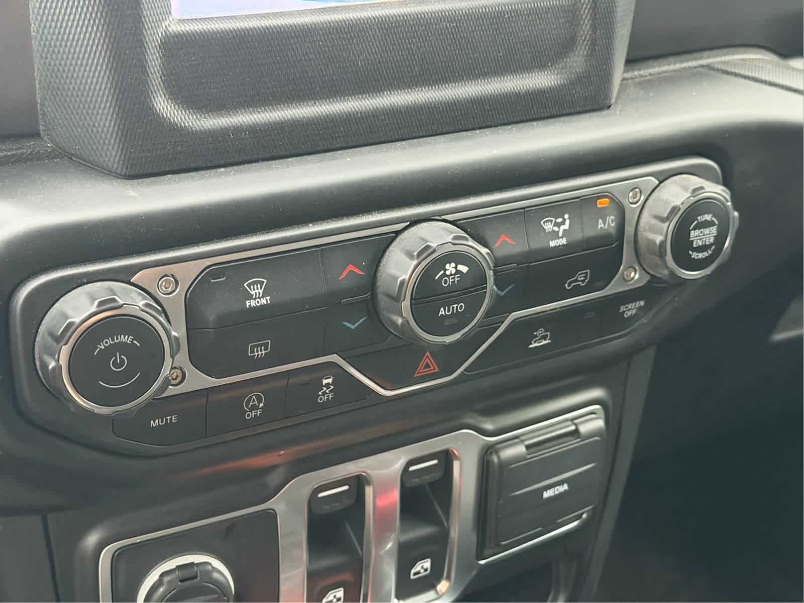 2022 Jeep Wrangler Sport S