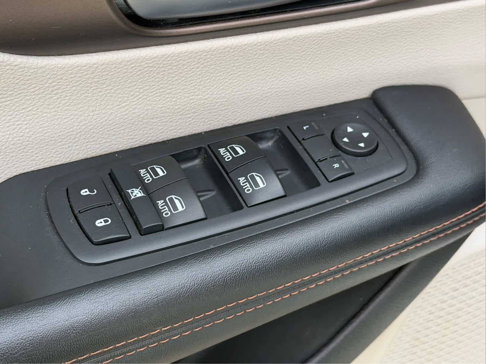 2017 Chrysler Pacifica Touring-L Plus