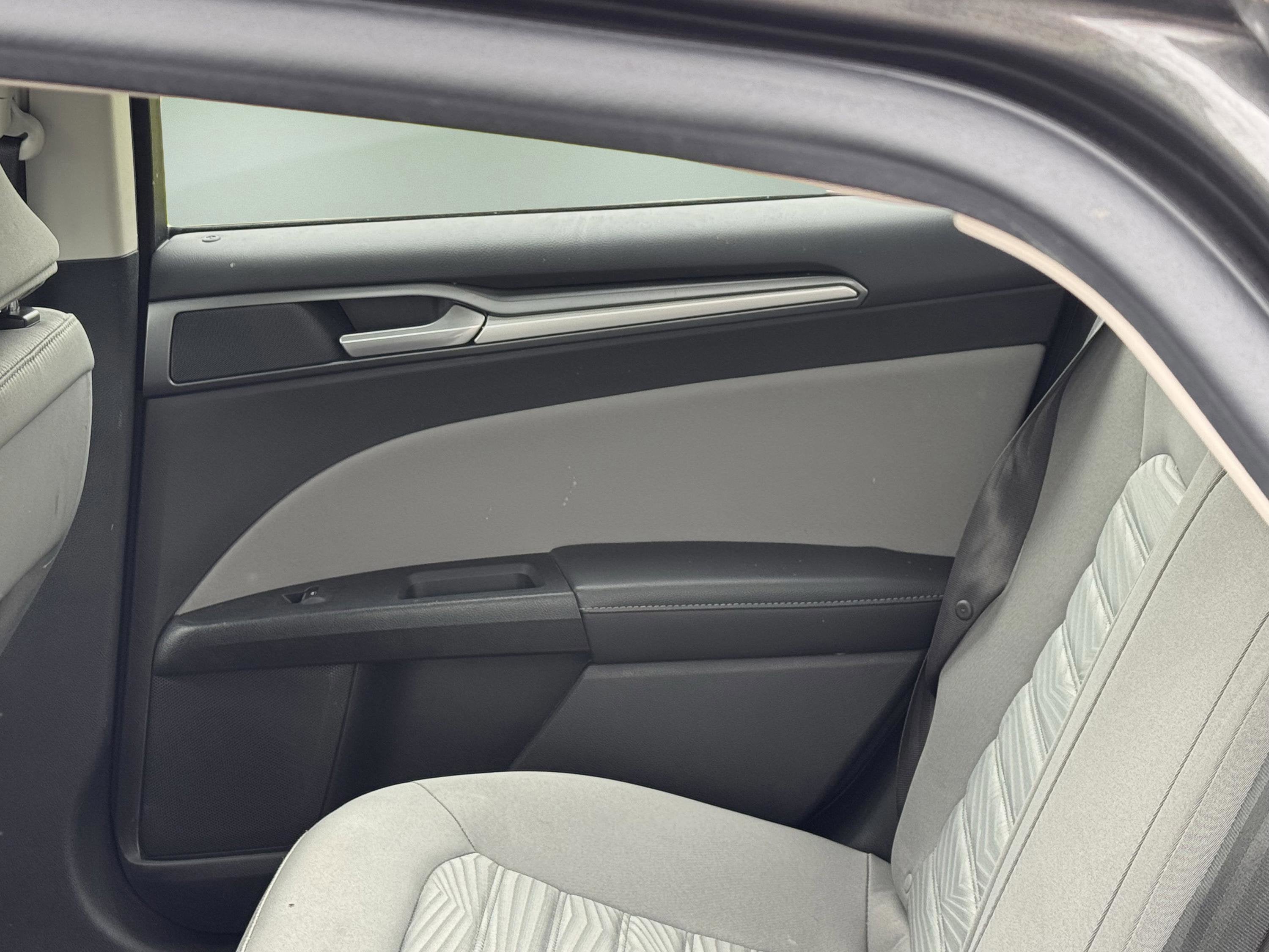 2016 Ford Fusion S