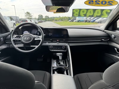 2025 Hyundai Elantra SEL Convenience