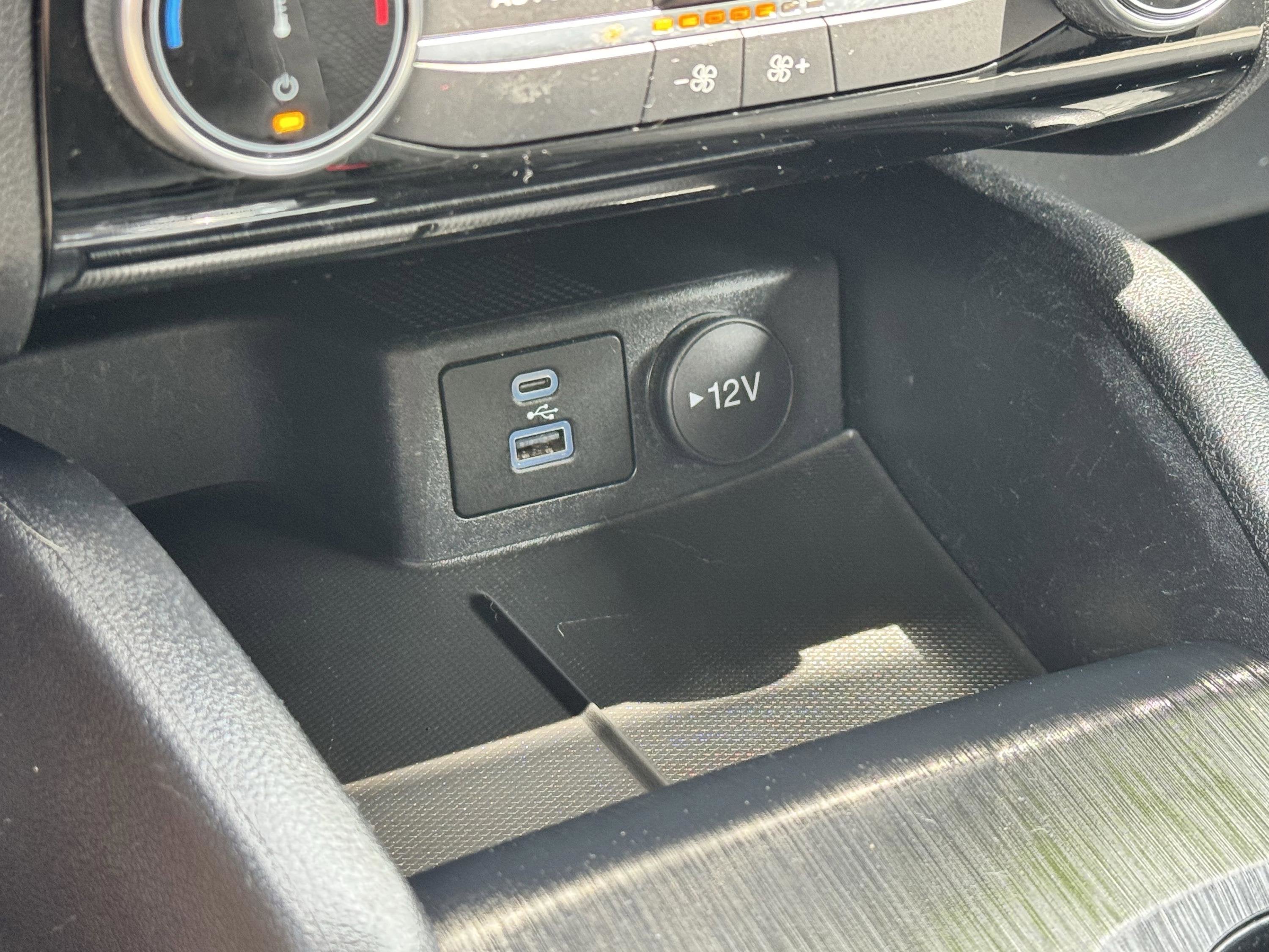 2022 Ford Escape SE Hybrid