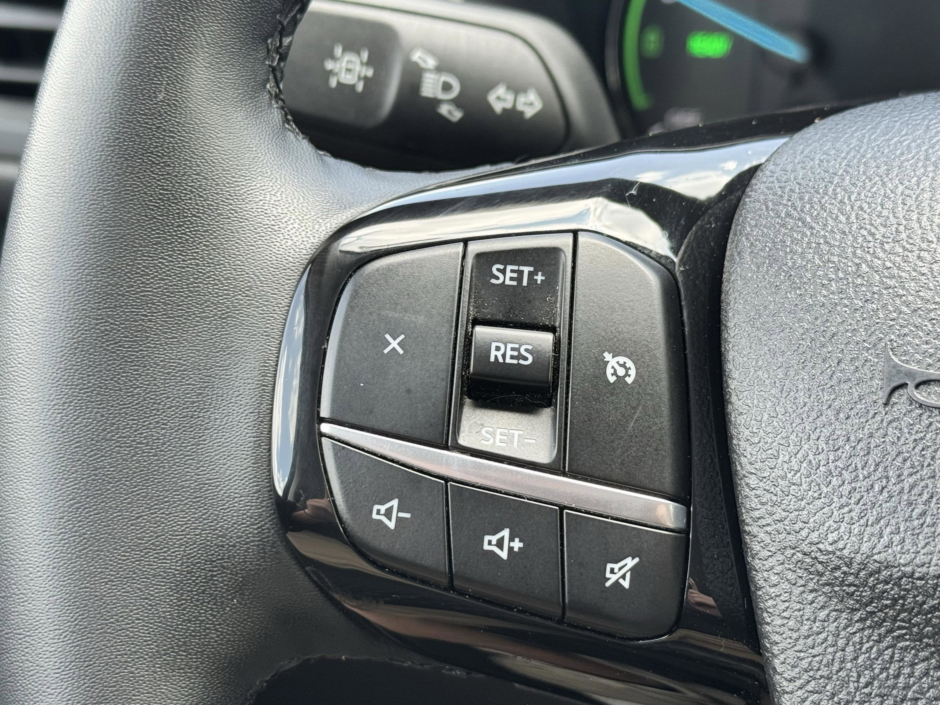 2022 Ford Escape SE Hybrid