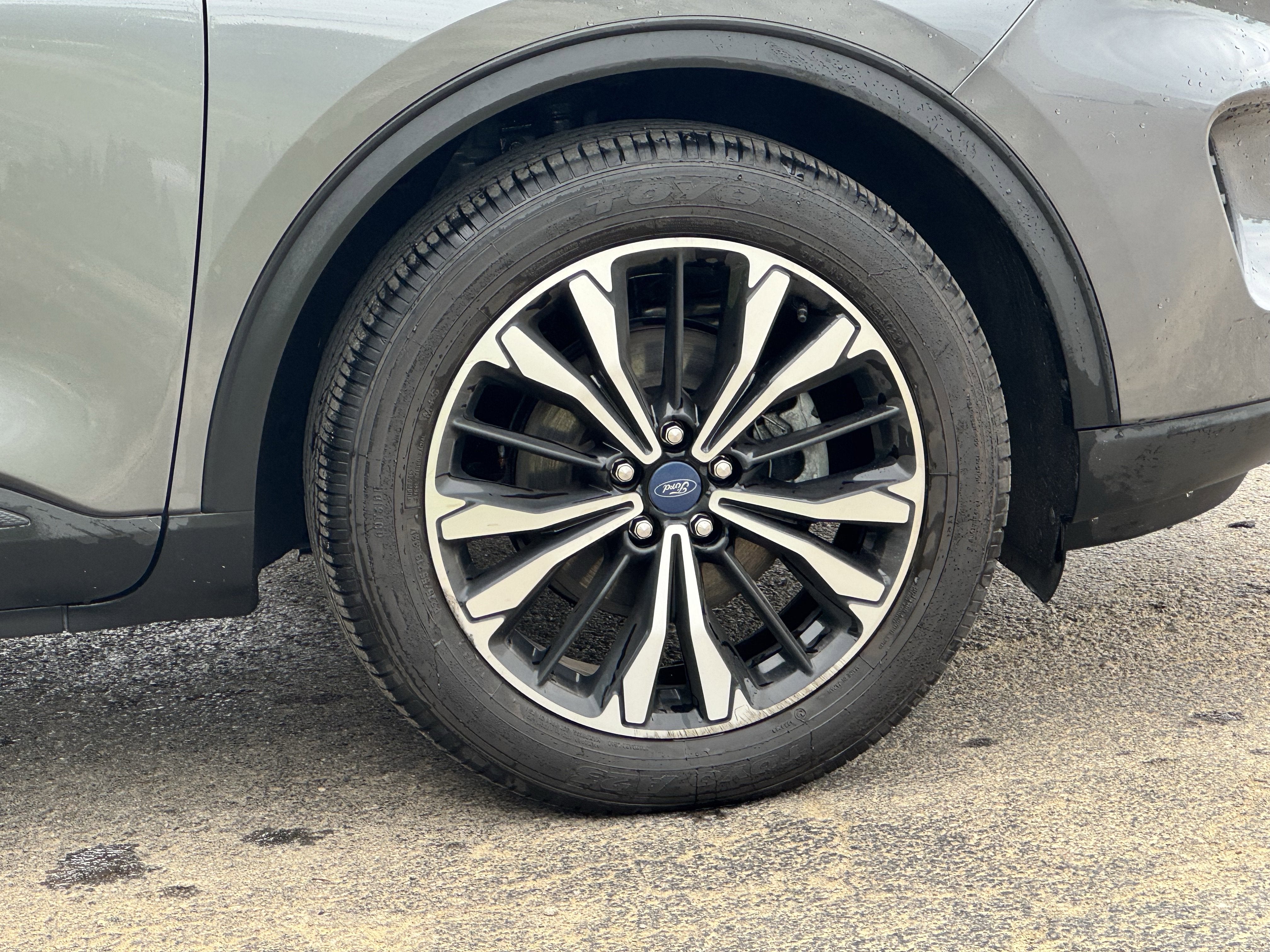 2022 Ford Escape Hybrid SE