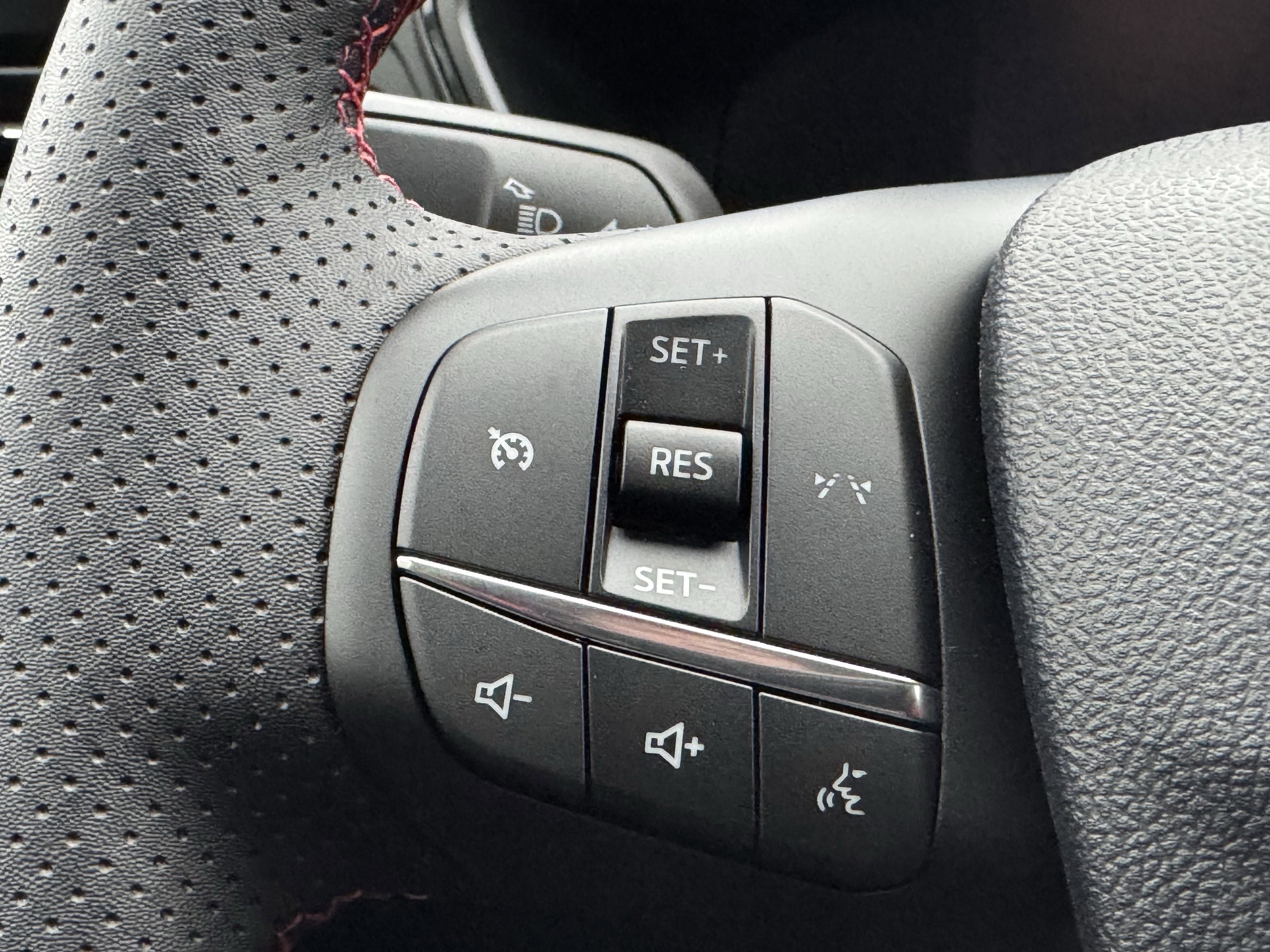 2026 Ford Escape Hybrid ST-Line Select