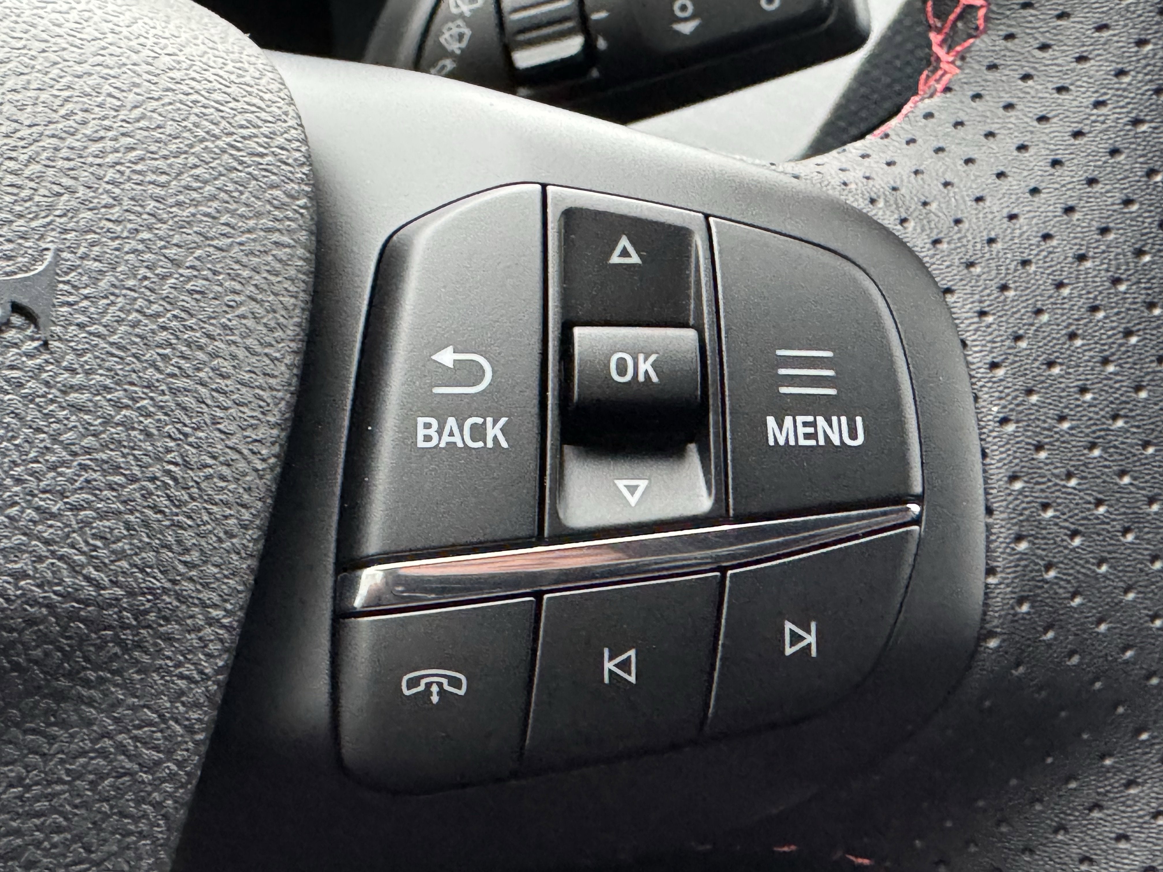 2026 Ford Escape Hybrid ST-Line Select