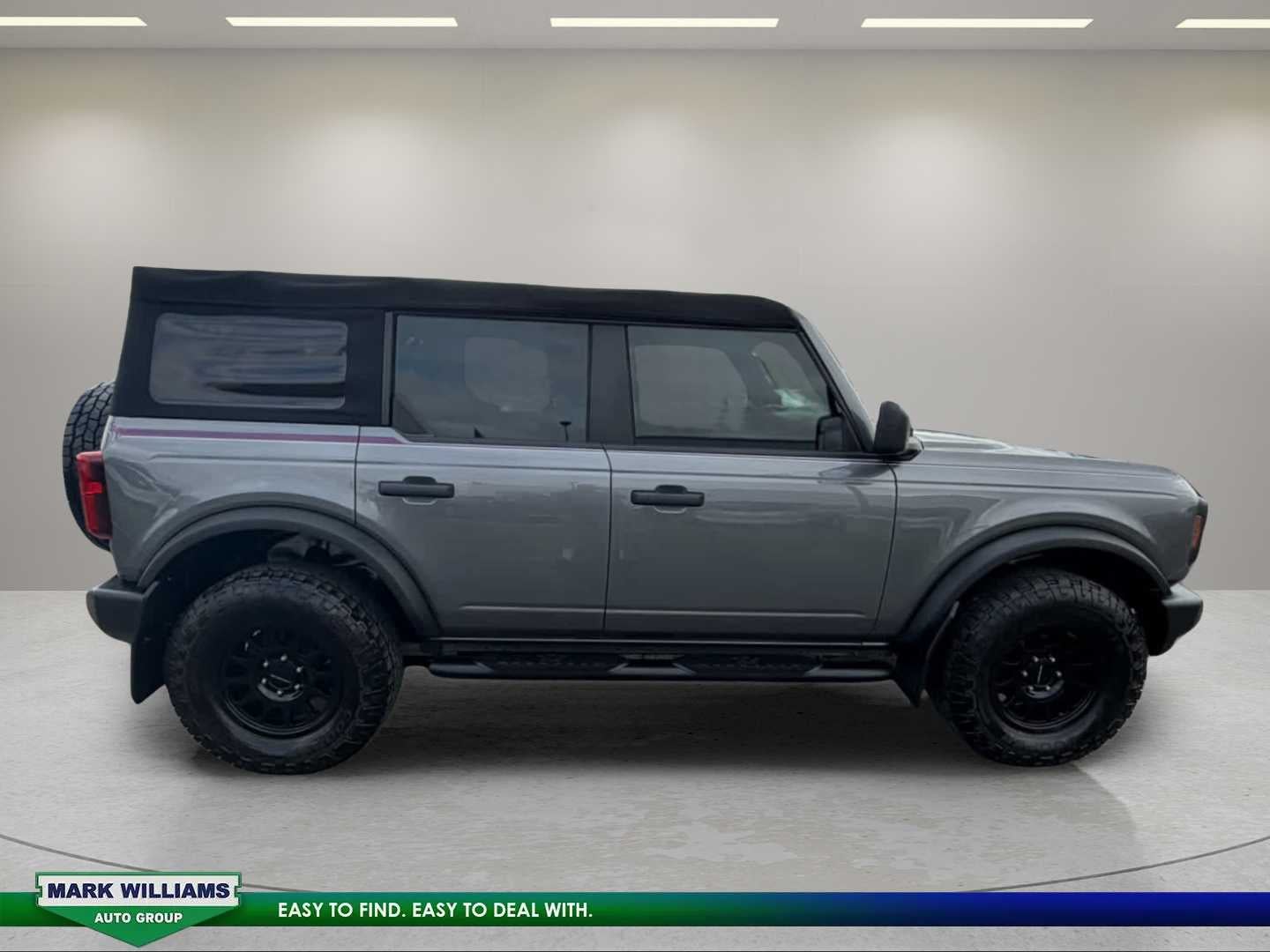 2022 Ford Bronco Base