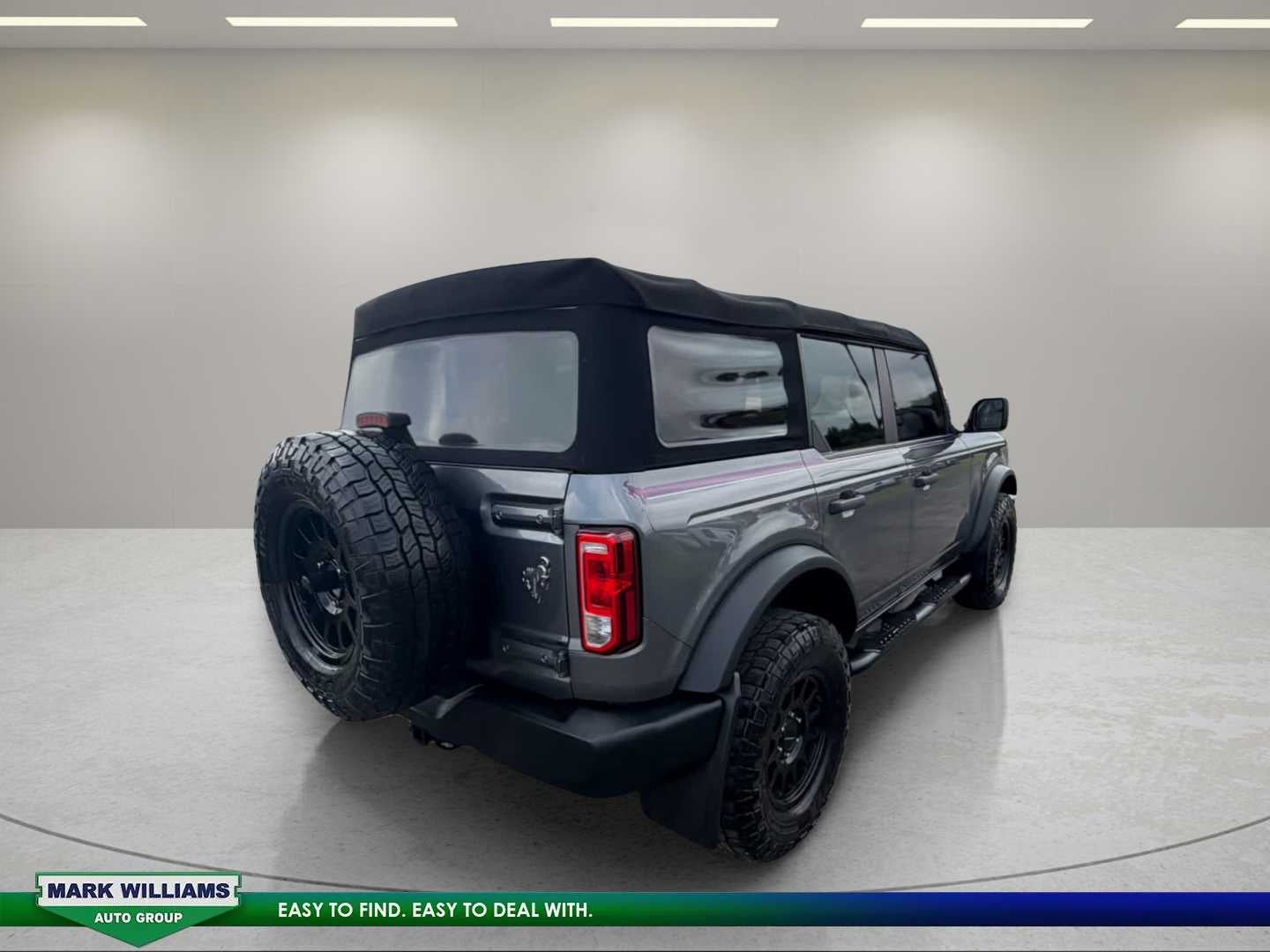 2022 Ford Bronco Base