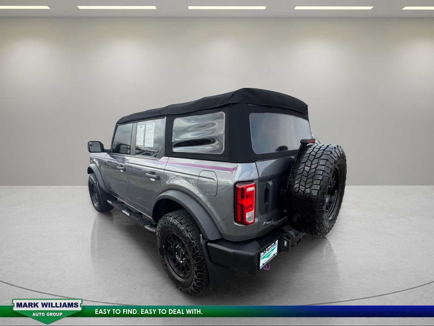 2022 Ford Bronco Base