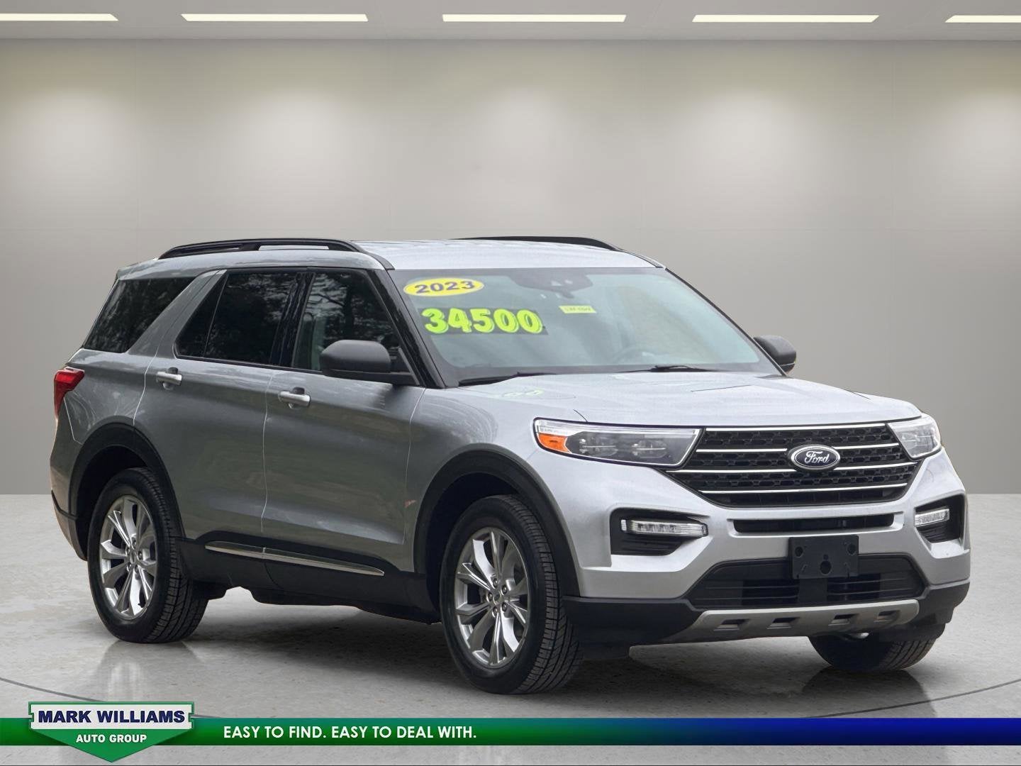 2023 Ford Explorer XLT 4WD's photo
