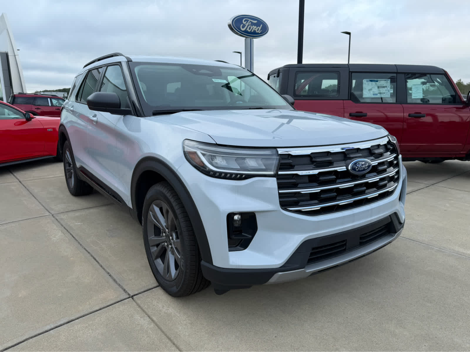 2026 Ford Explorer Active w/200A Pkg