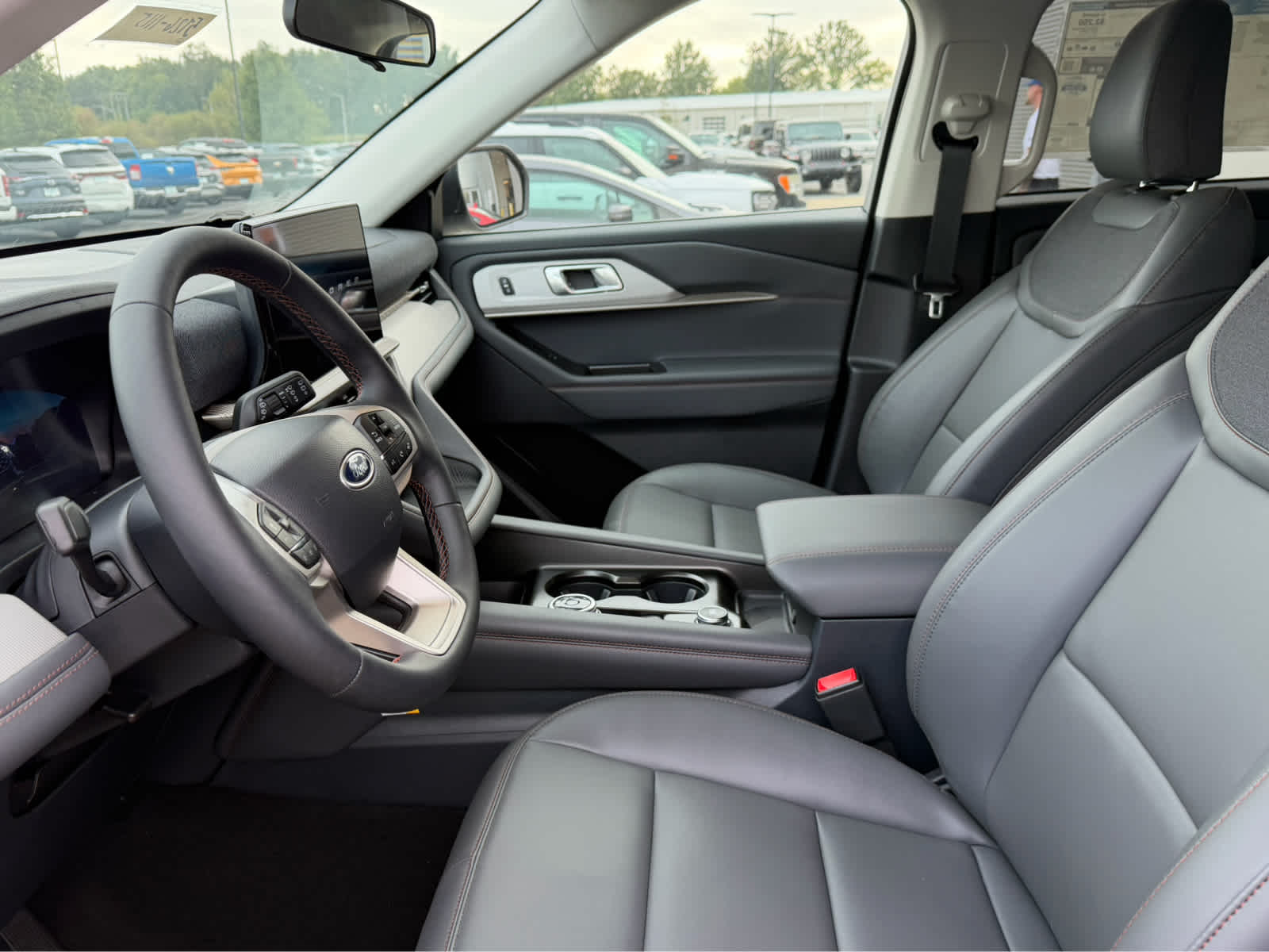 2026 Ford Explorer Active w/200A Pkg