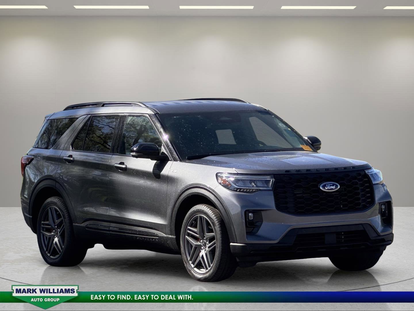 2025 Ford Explorer ST-LINE 4WD (PL535)'s photo