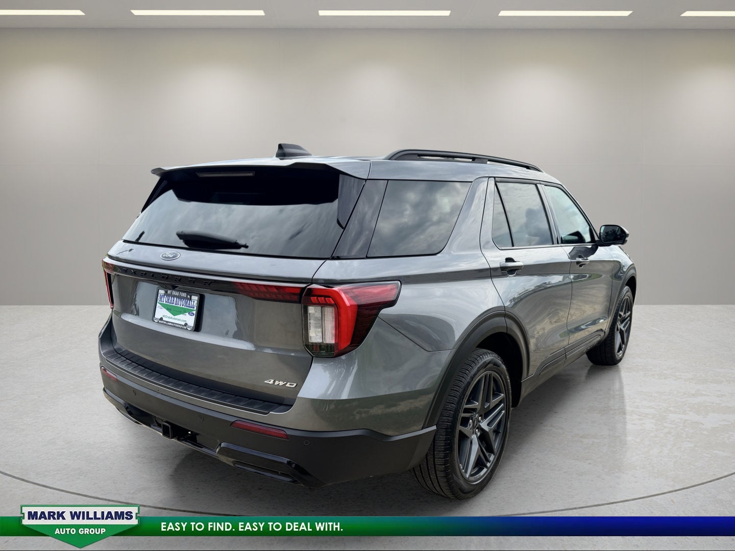2025 Ford Explorer ST-Line