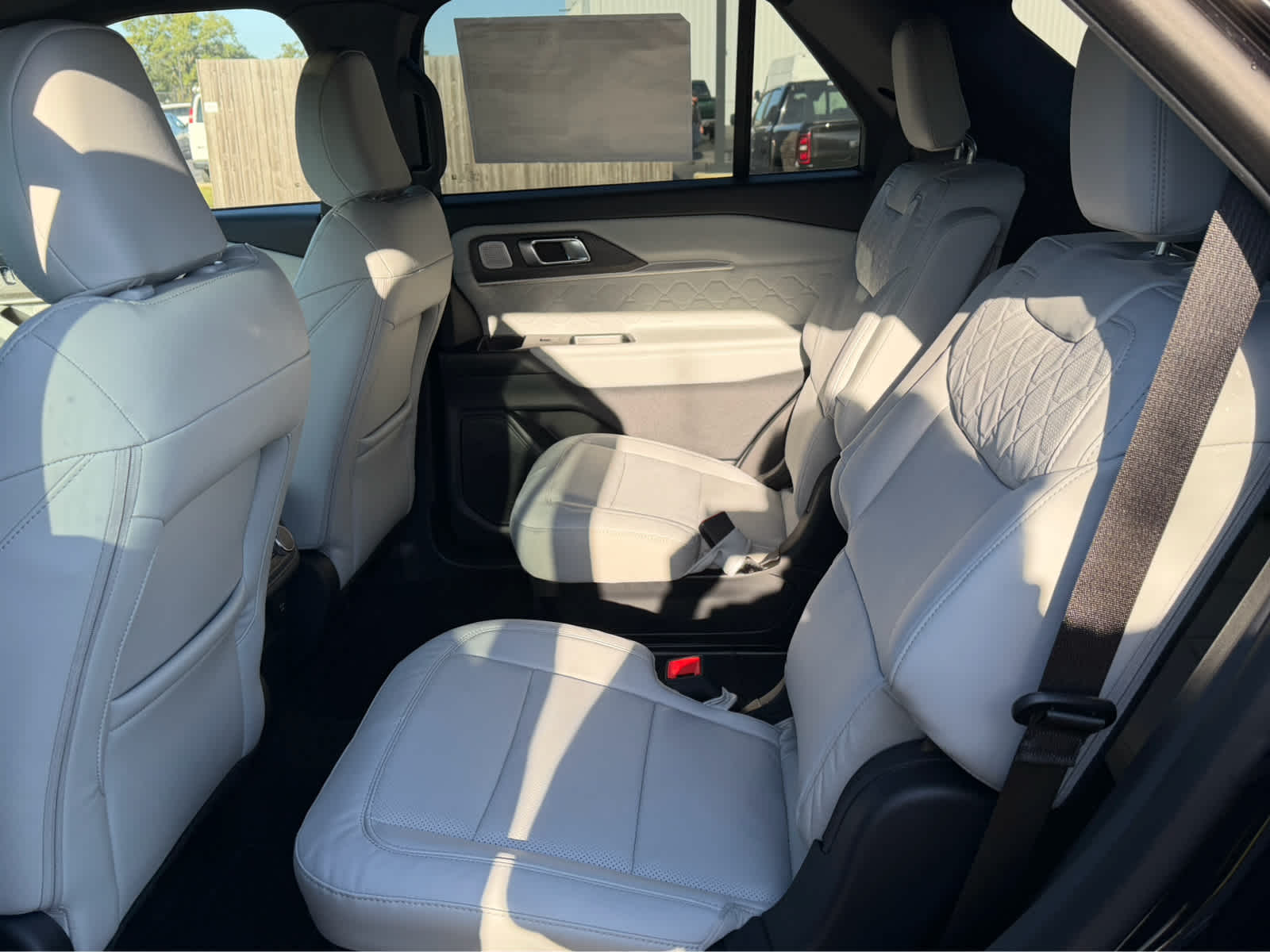 2027 Ford Explorer Platinum