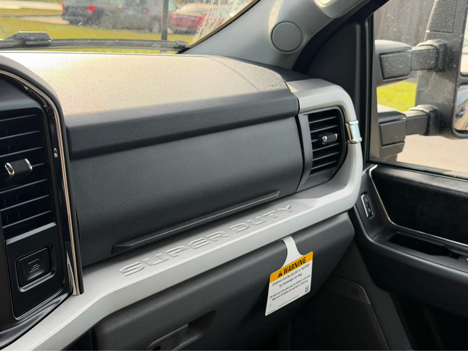 2027 Ford Super Duty F-250 SRW XLT