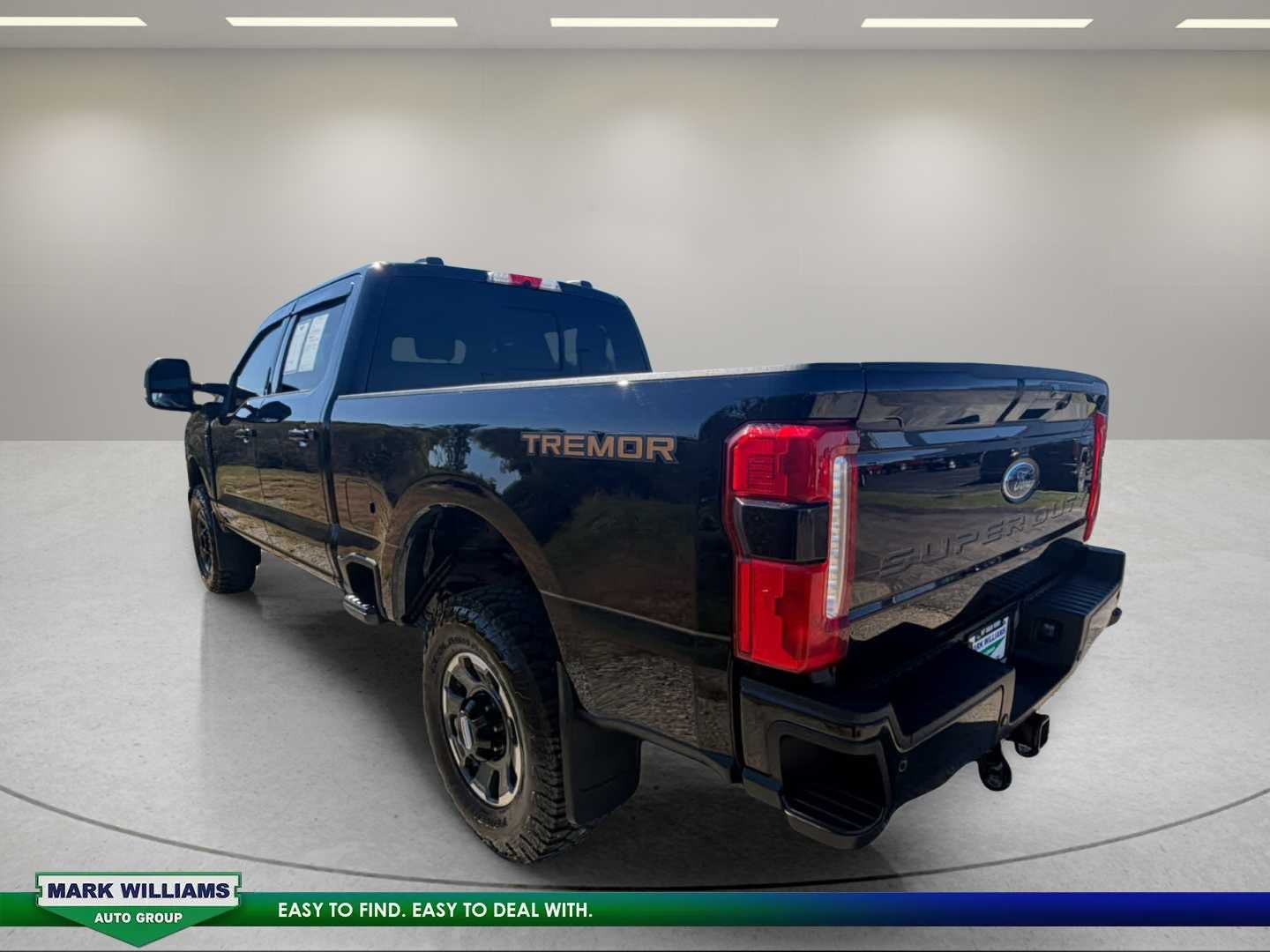 2023 Ford Super Duty F-250 Pickup LARIAT