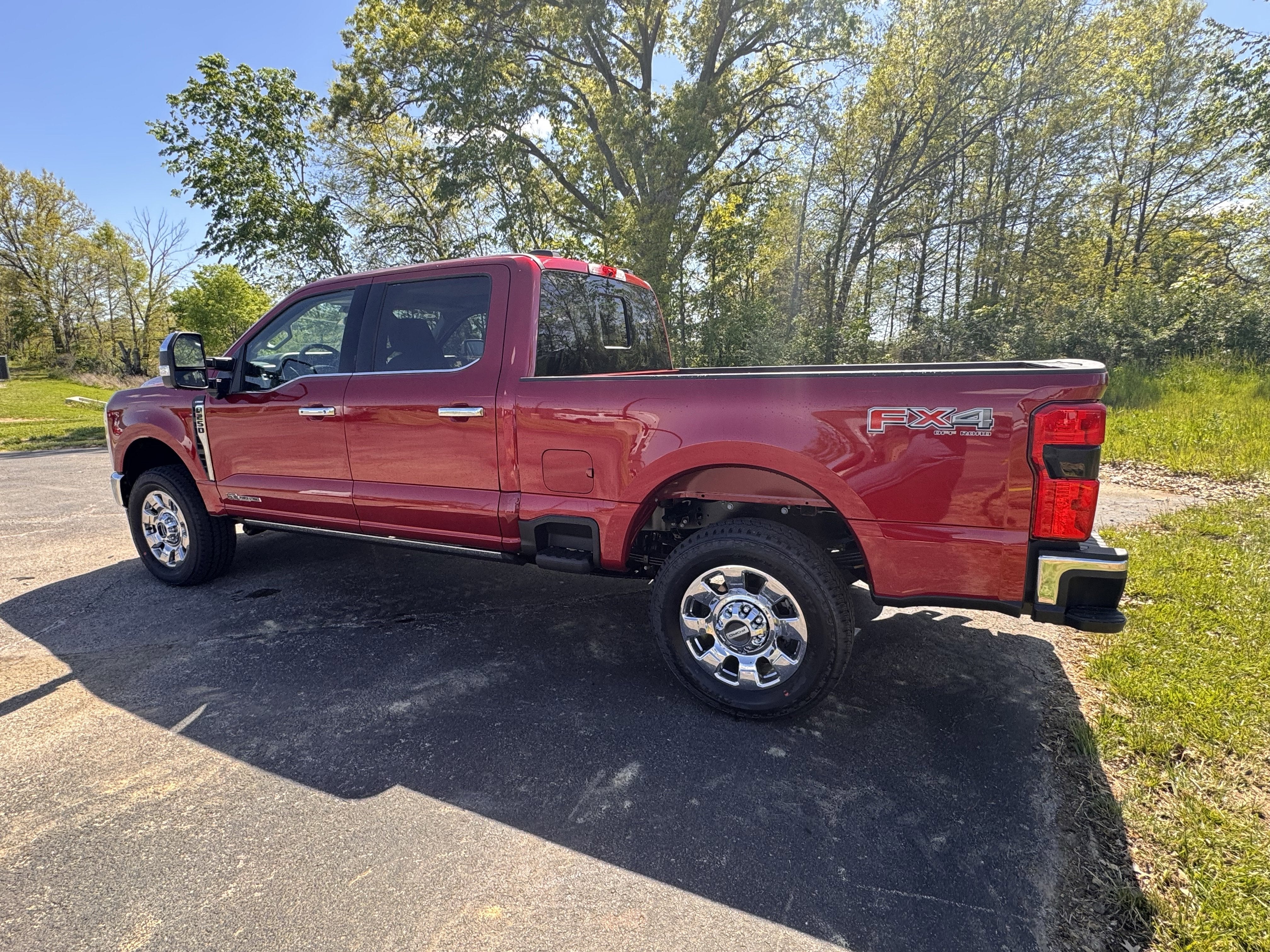 2026 Ford Super Duty F-250 SRW LARIAT
