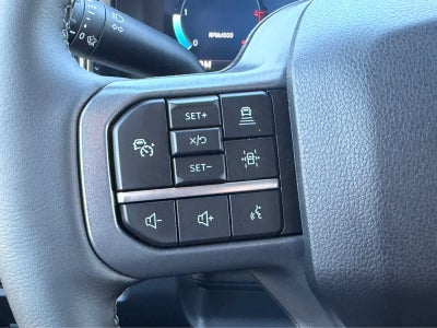 2027 Ford Super Duty F-350 DRW LARIAT