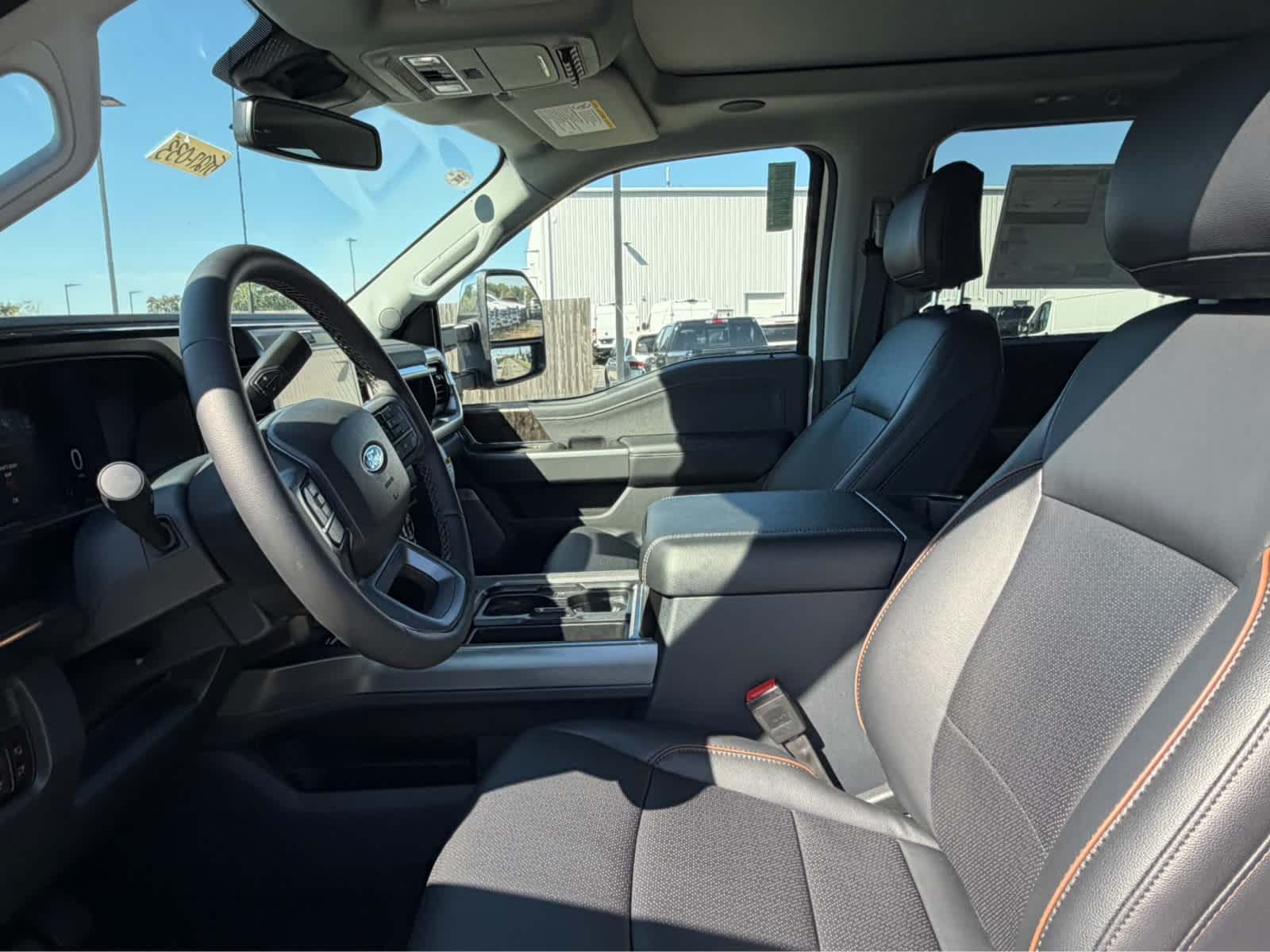 2027 Ford Super Duty F-350 DRW LARIAT