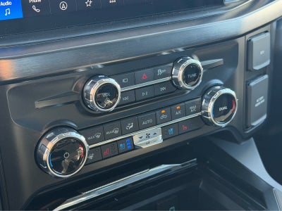 2027 Ford Super Duty F-350 DRW LARIAT