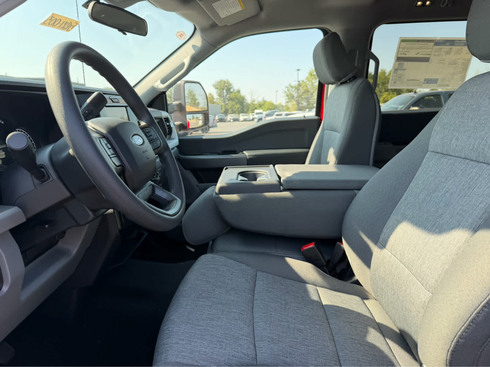 2027 Ford Super Duty F-350 DRW XL