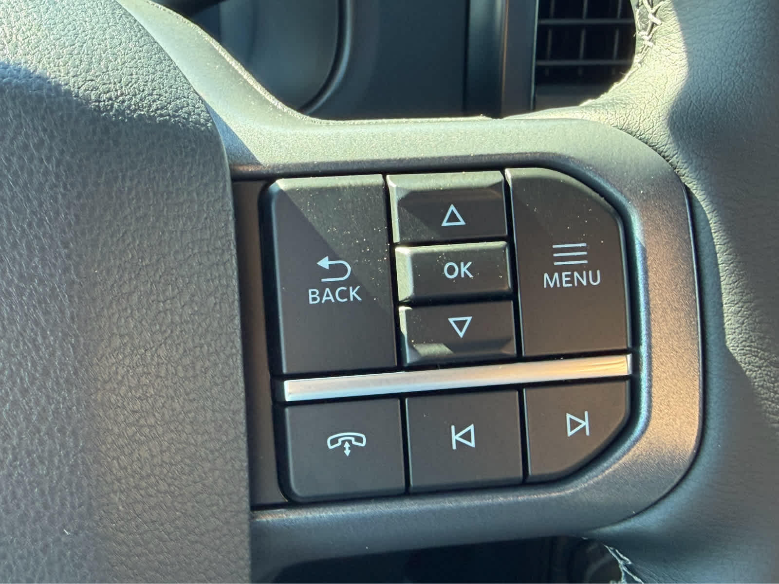 2027 Ford Super Duty F-350 DRW LARIAT