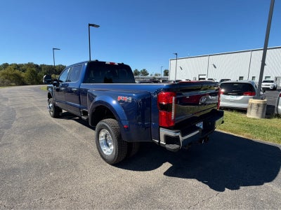2027 Ford Super Duty F-350 DRW LARIAT