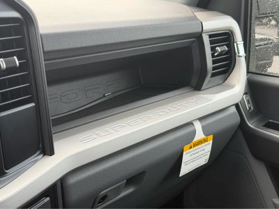 2027 Ford Super Duty F-350 DRW XL