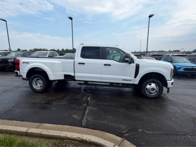 2027 Ford Super Duty F-350 DRW XL