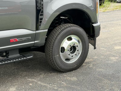 2027 Ford Super Duty F-350 DRW XL