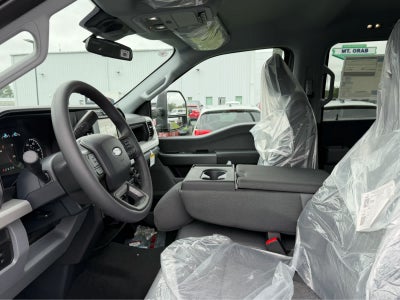 2027 Ford Super Duty F-350 DRW XL