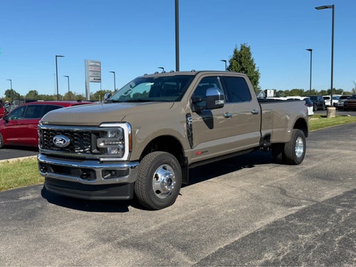 2027 Ford Super Duty F-350 DRW LARIAT