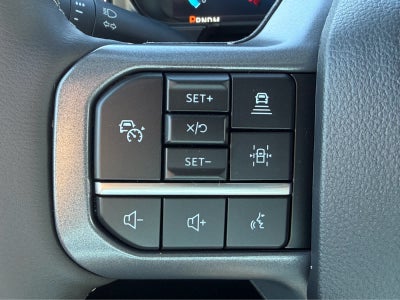 2027 Ford Super Duty F-350 DRW LARIAT