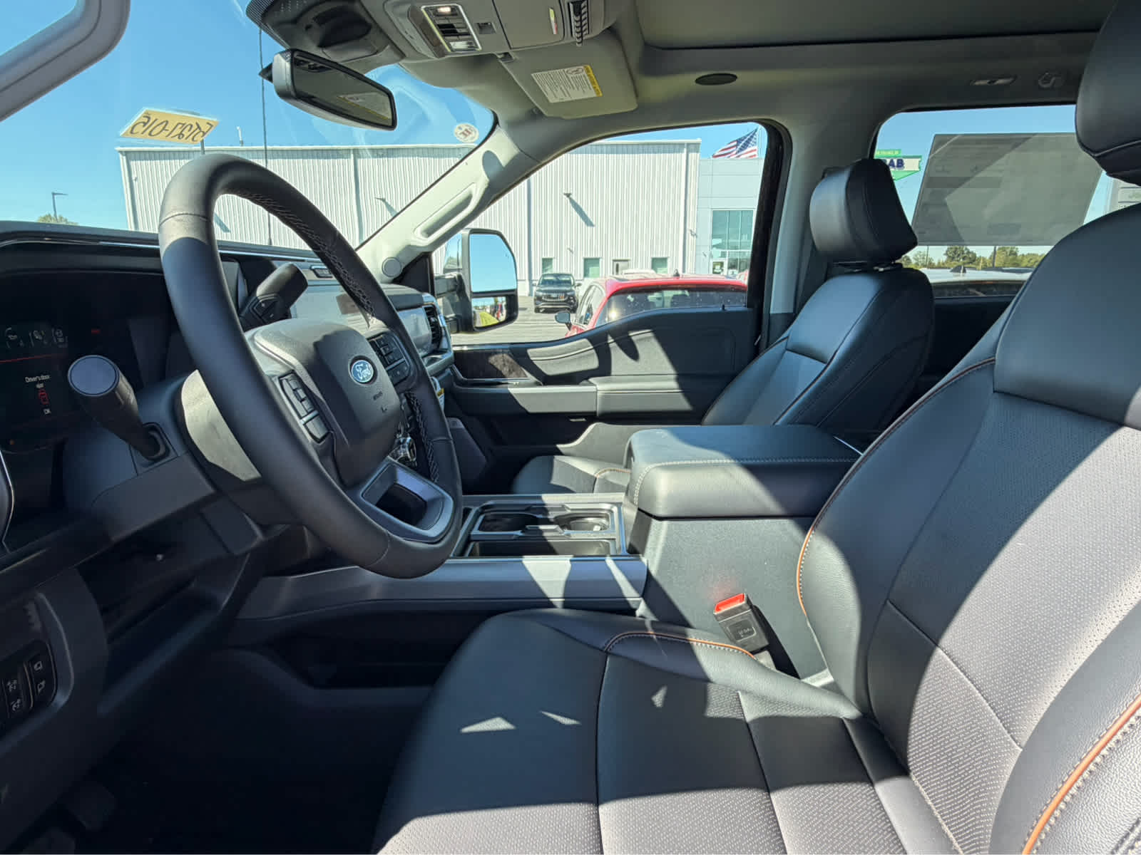 2027 Ford Super Duty F-350 DRW LARIAT