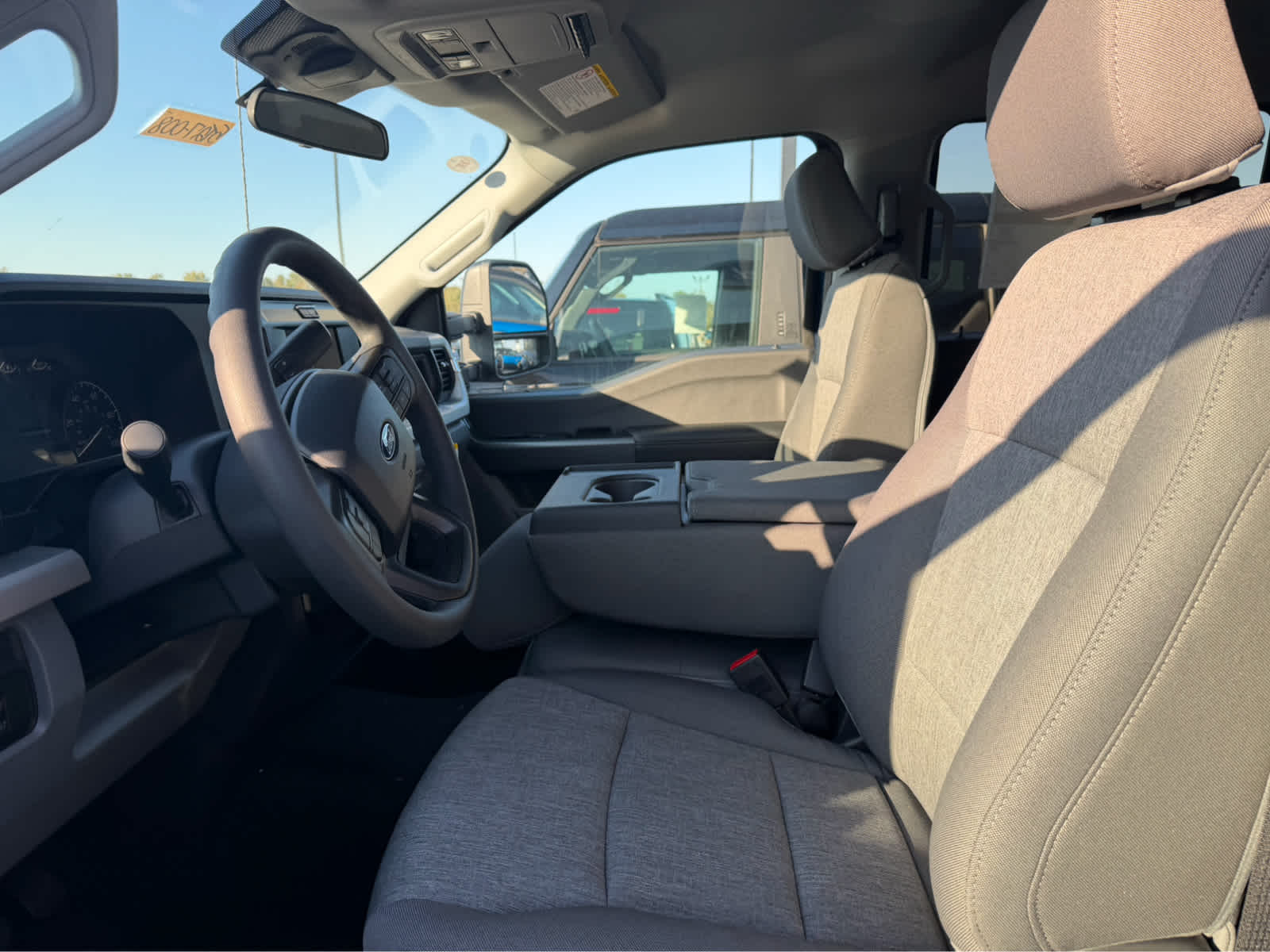 2027 Ford Super Duty F-350 DRW XL