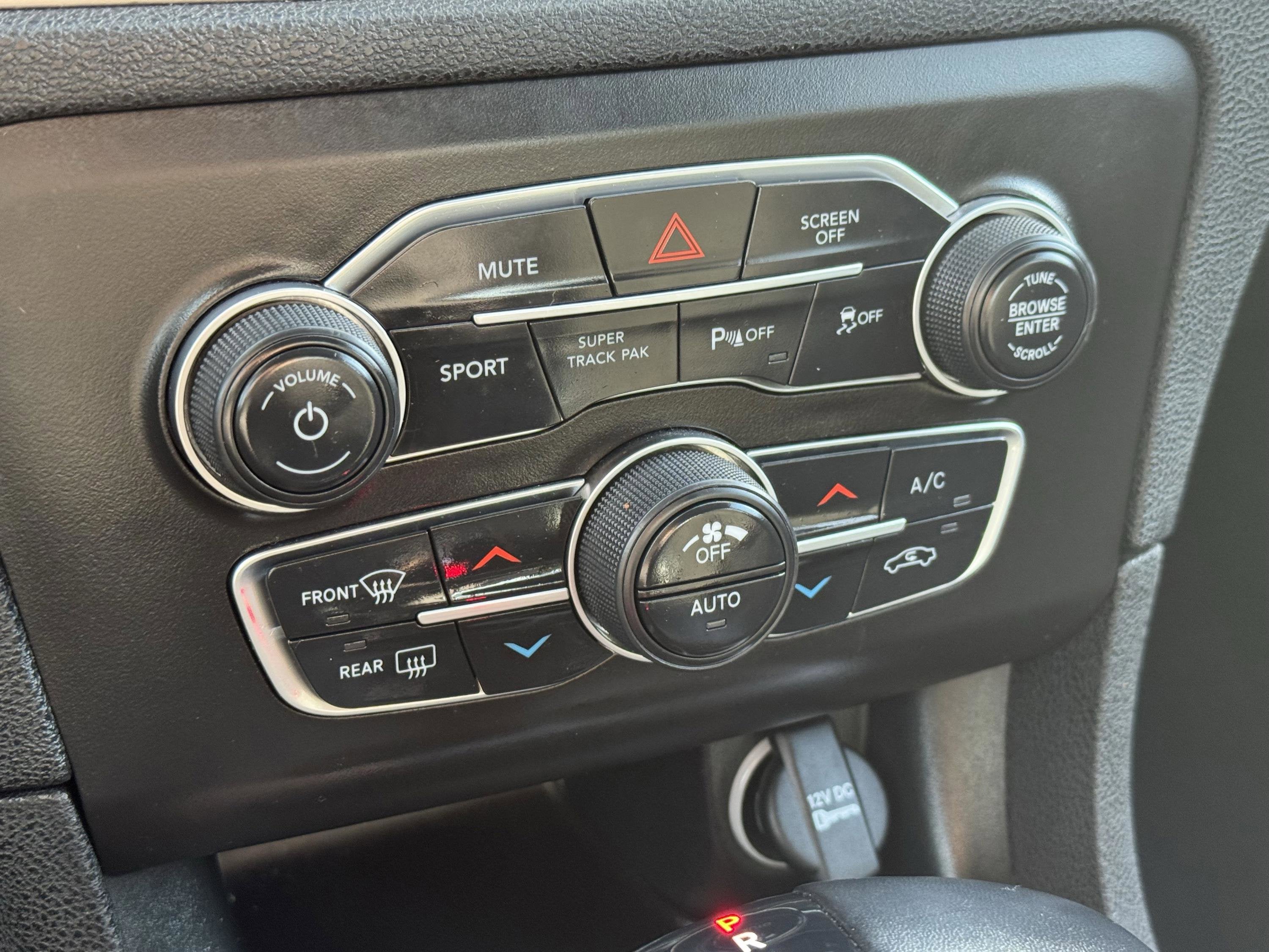 2022 Dodge Charger SXT