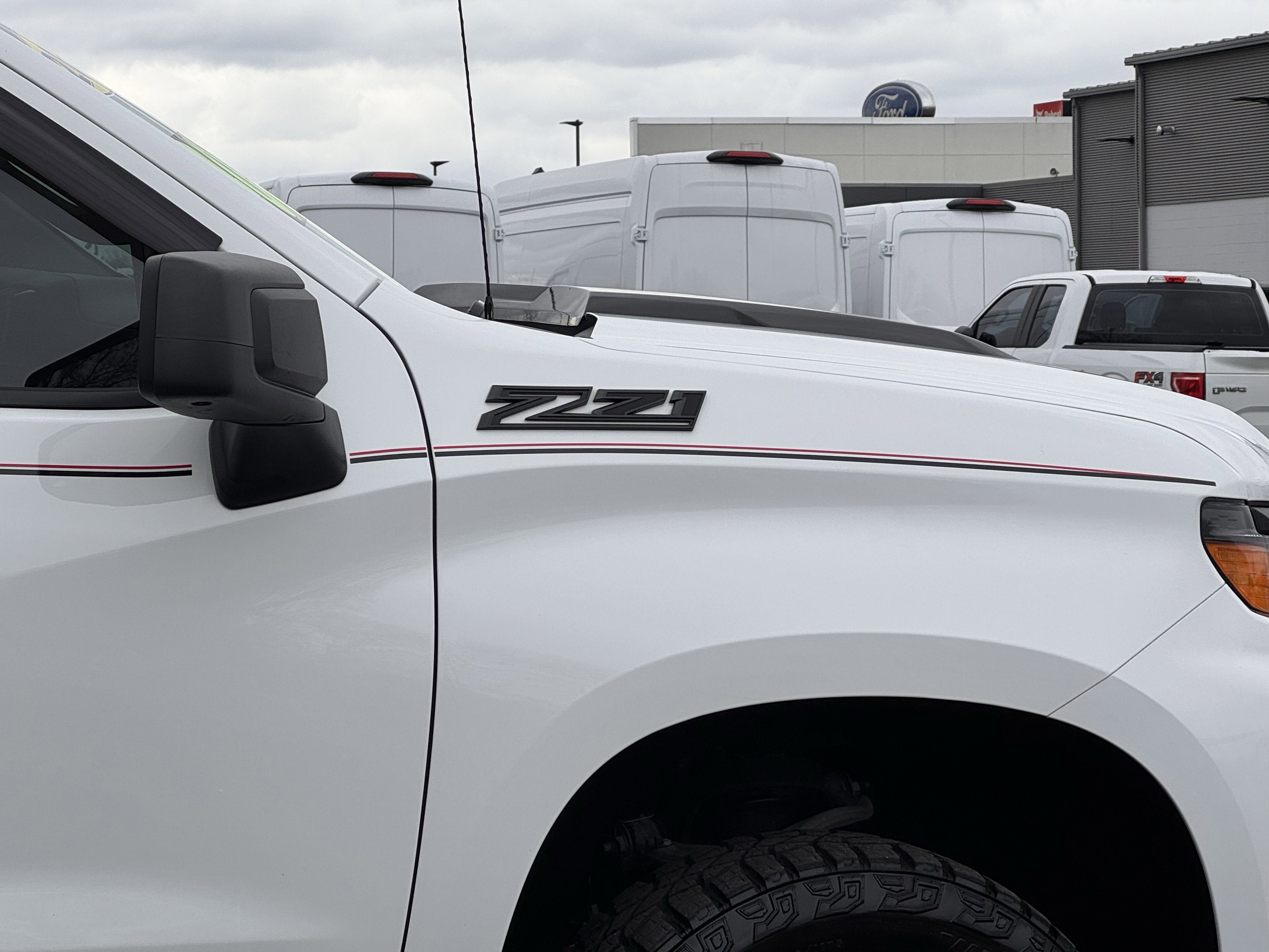 2023 Chevrolet Silverado 1500 Custom Trail Boss