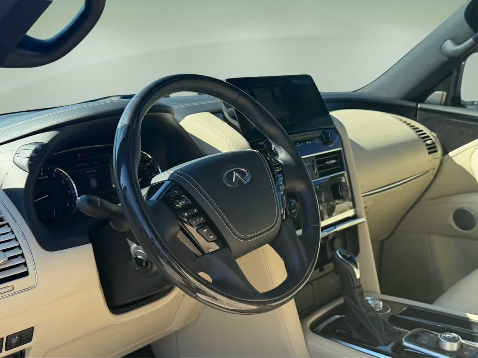 2024 INFINITI QX80 SENSORY