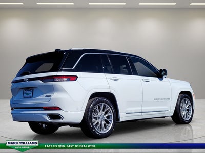 2023 Jeep Grand Cherokee Summit