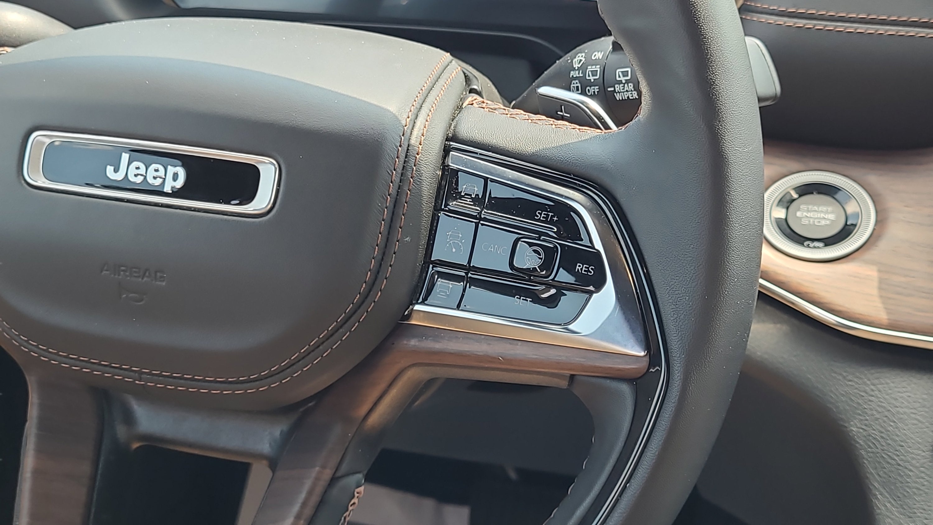 2023 Jeep Grand Cherokee Summit