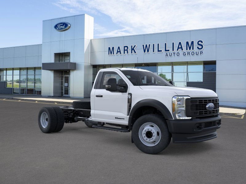 2025 Ford F-600SD XL