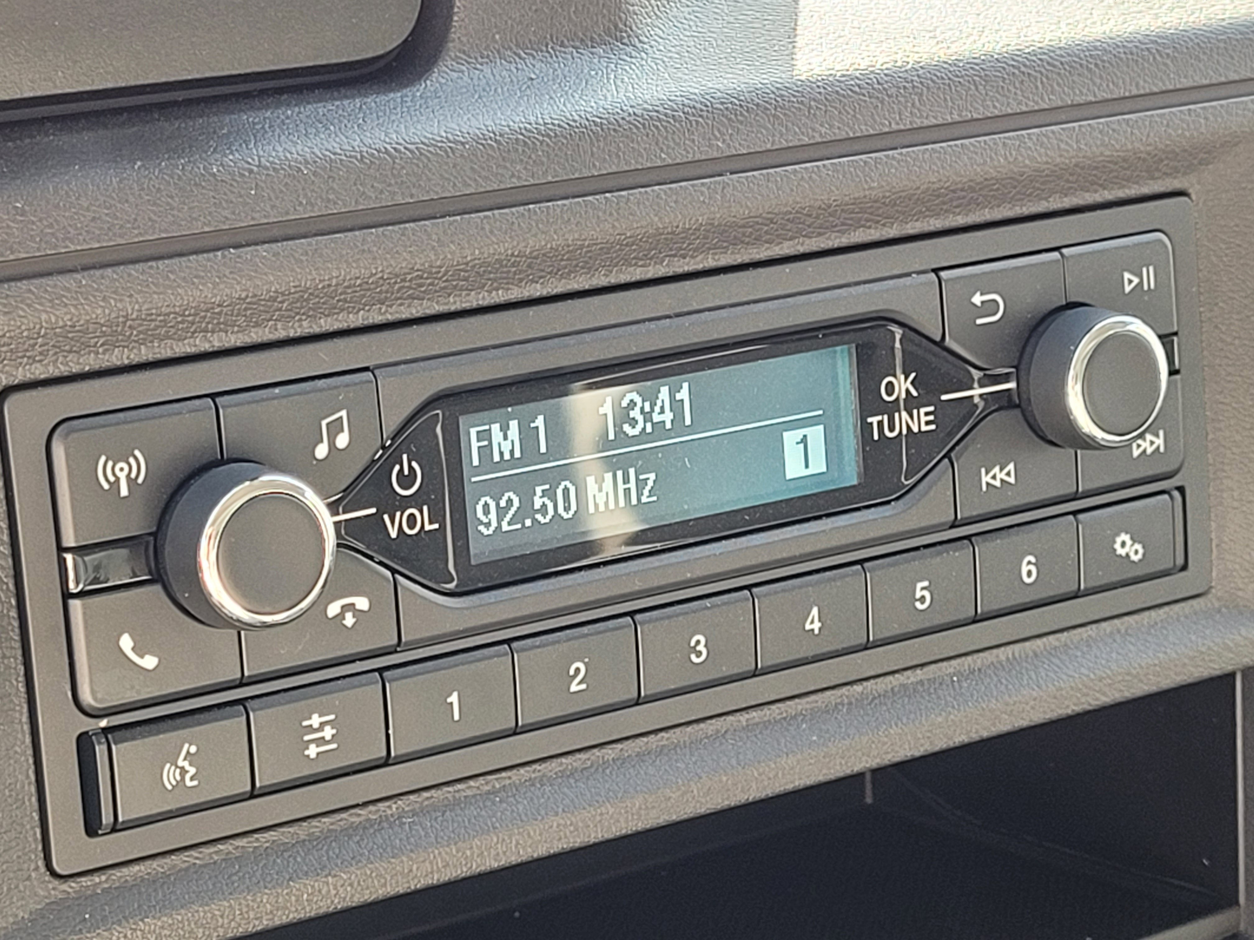 2026 Ford E-350SD Base Cutaway