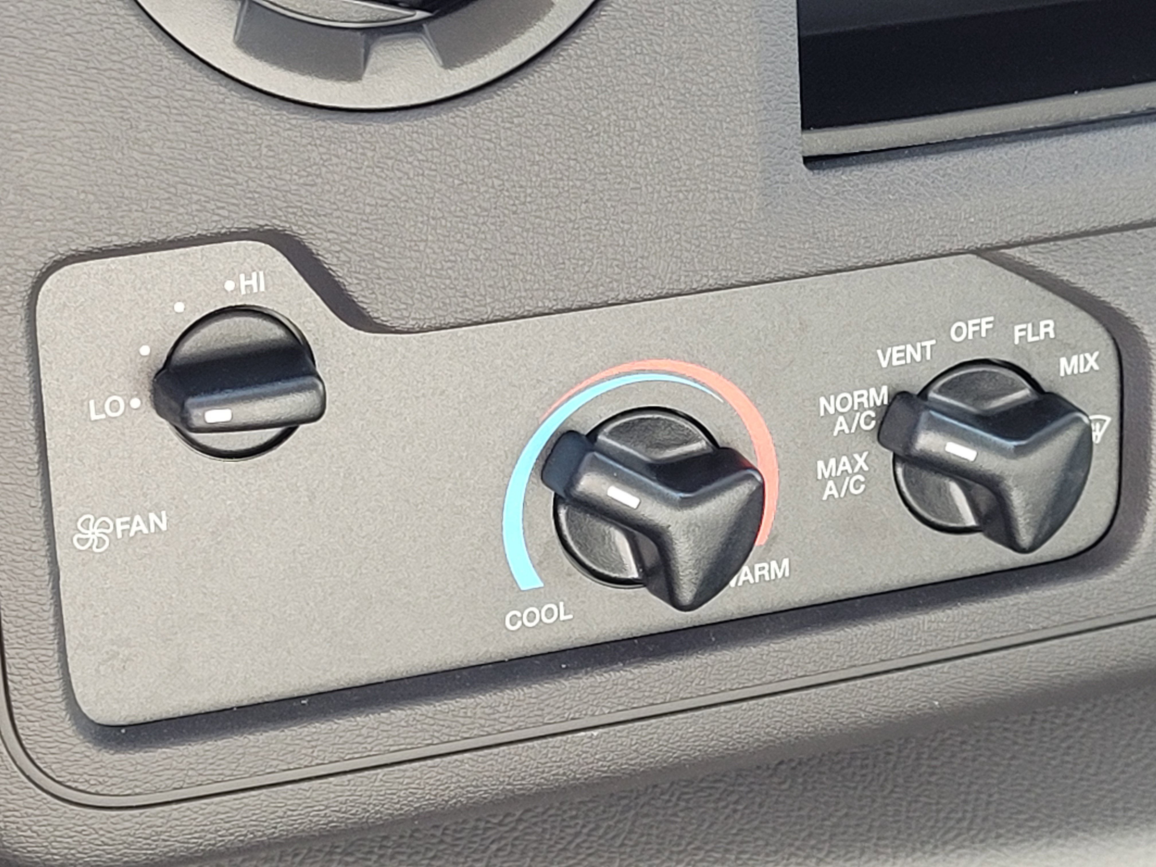 2026 Ford E-350SD Base Cutaway