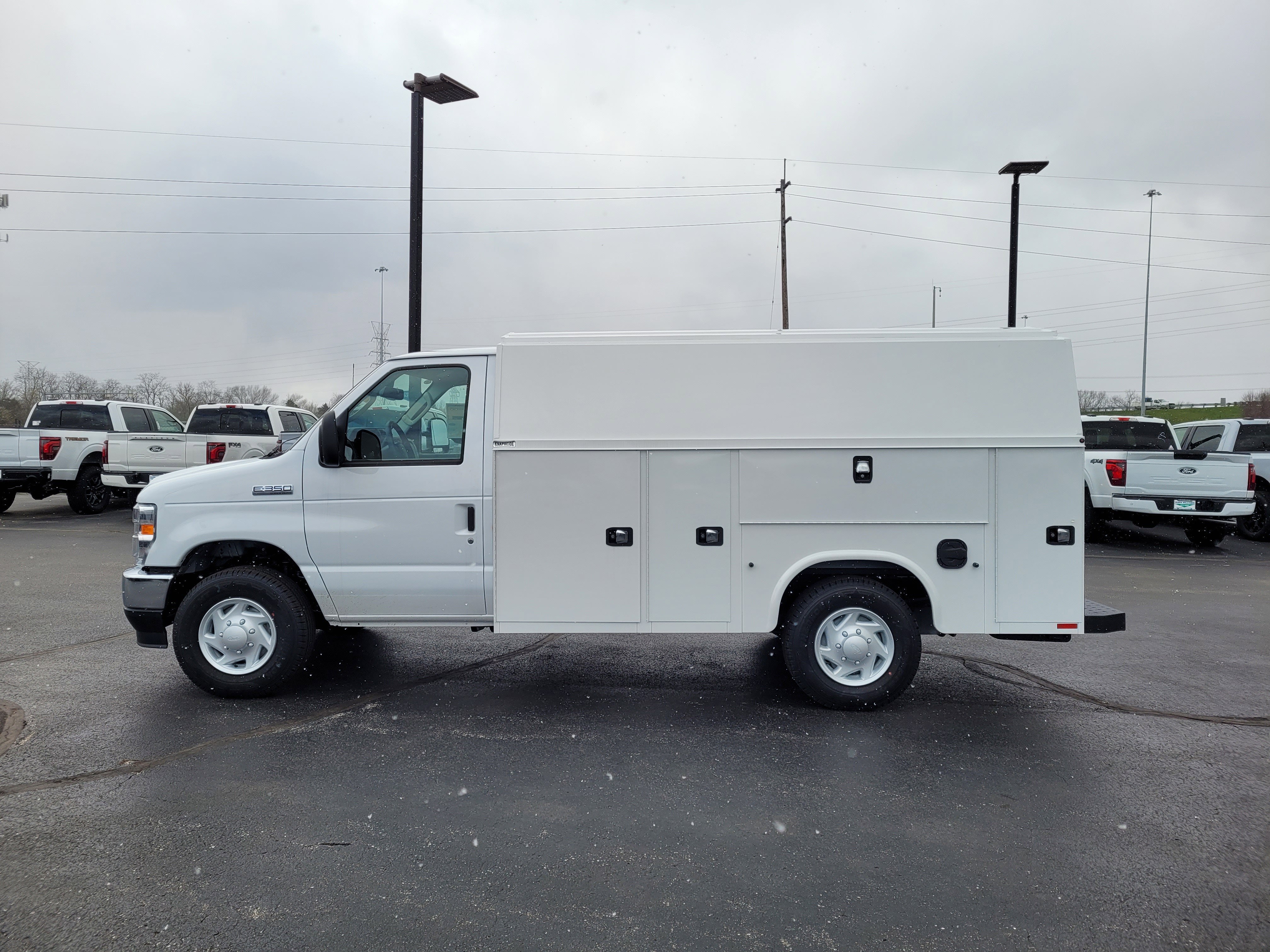 2026 Ford E-350SD Base Cutaway