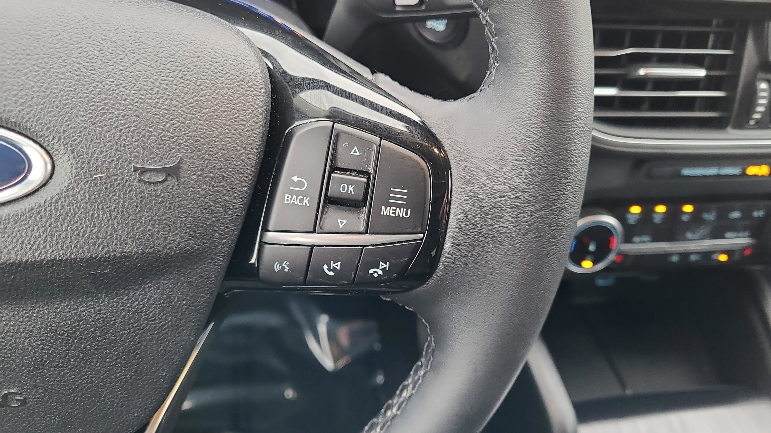 2022 Ford Escape Hybrid Titanium