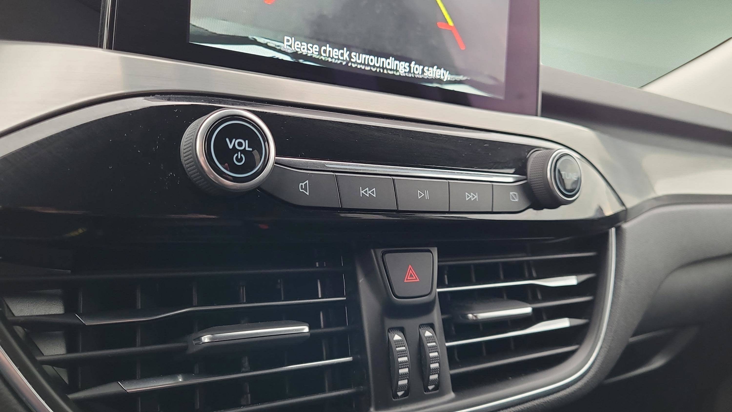 2022 Ford Escape Hybrid Titanium