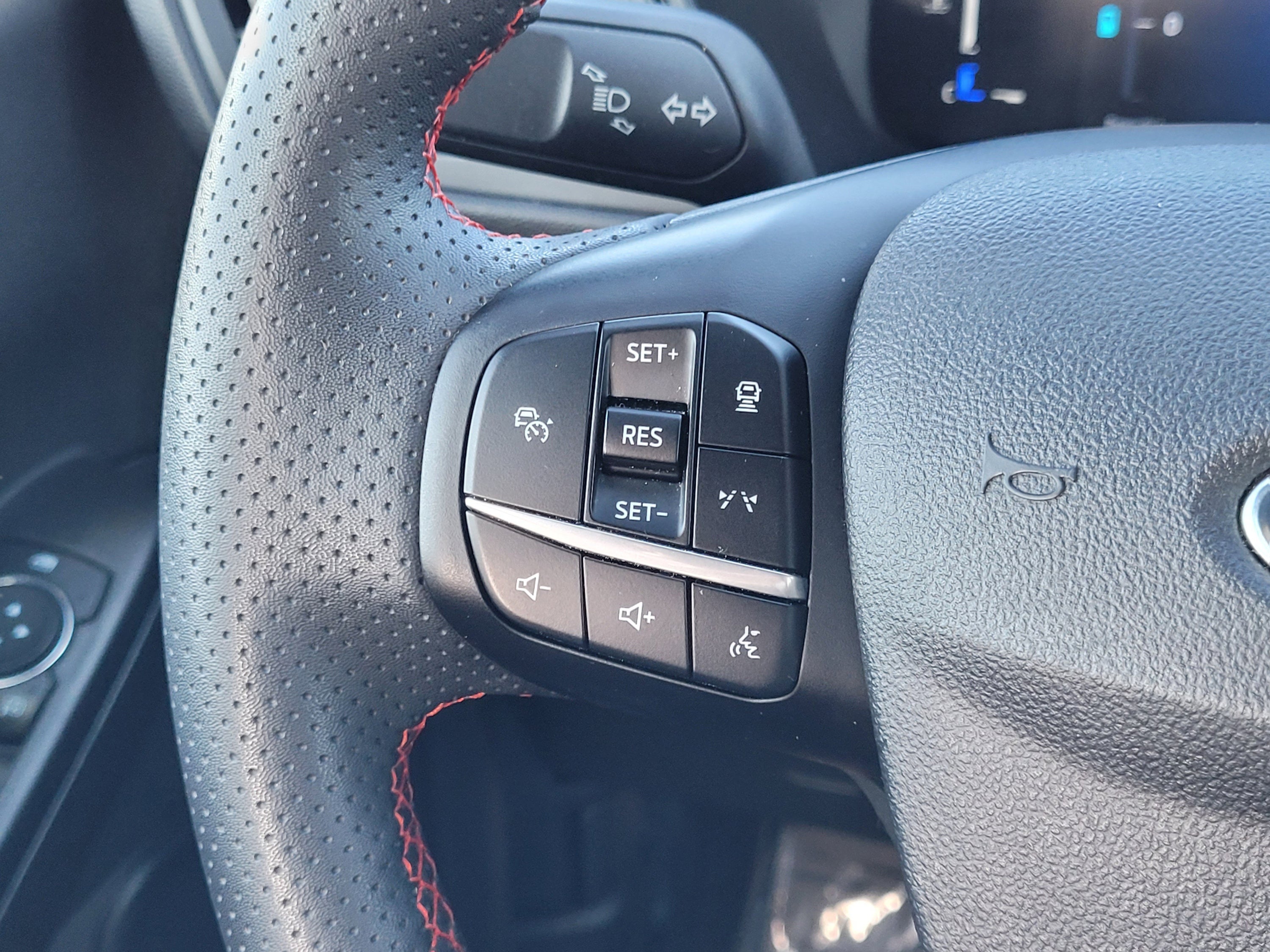 2023 Ford Escape Hybrid ST-Line Select