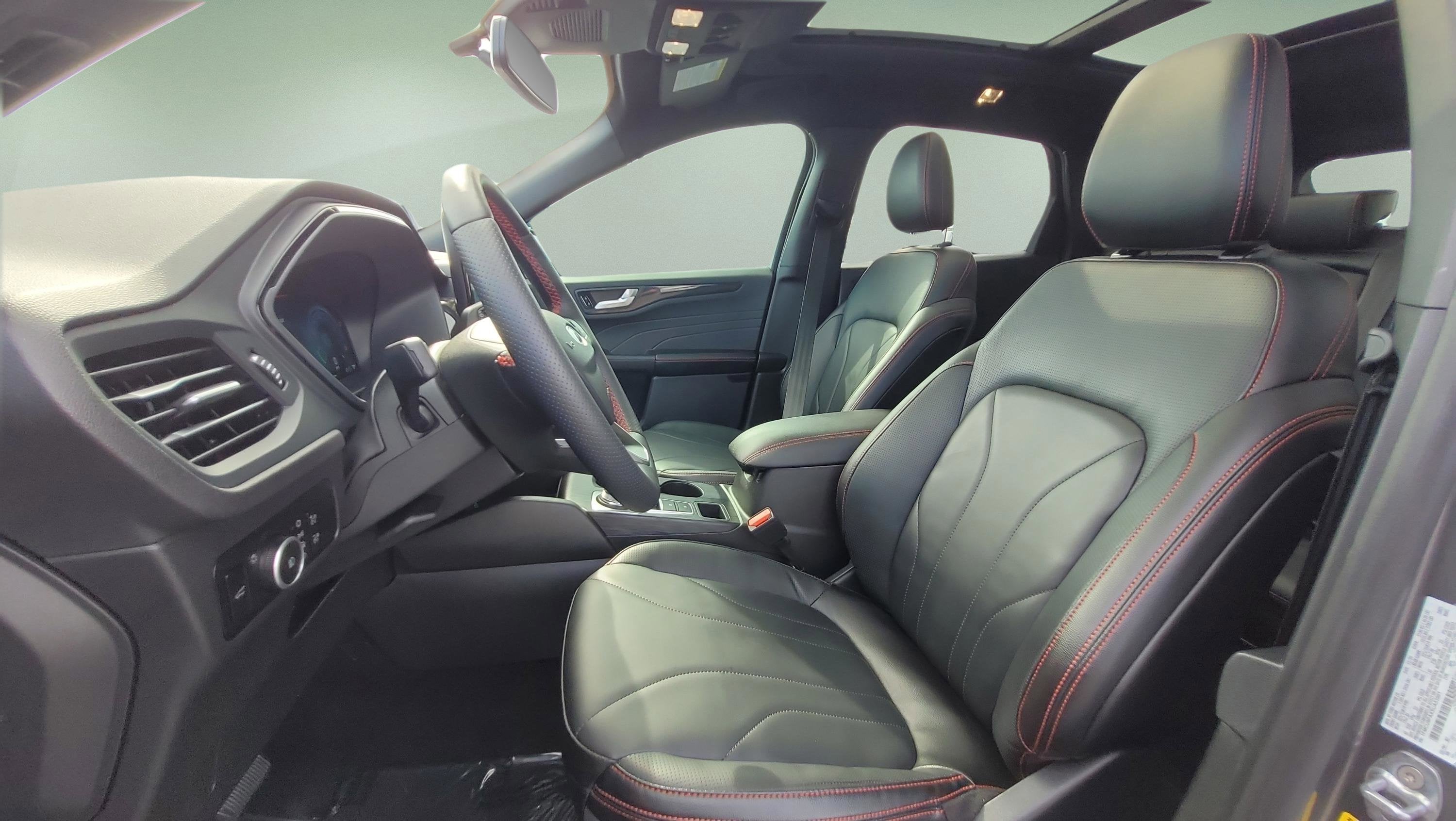 2025 Ford Escape ST-Line Elite