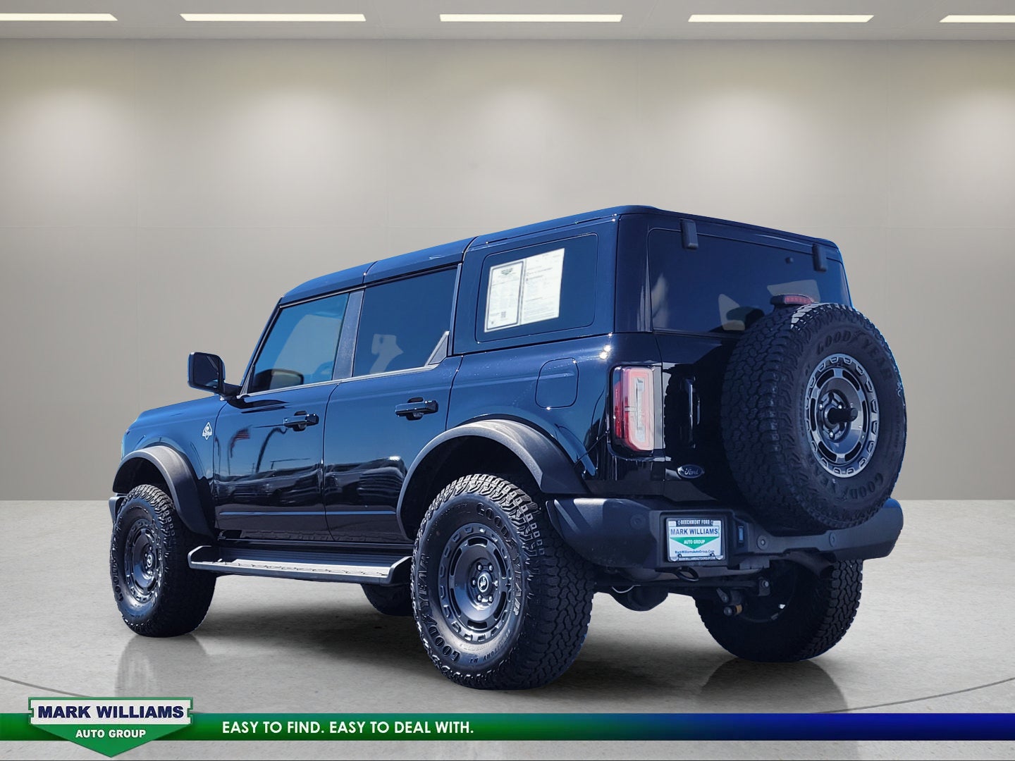 2025 Ford Bronco Outer Banks