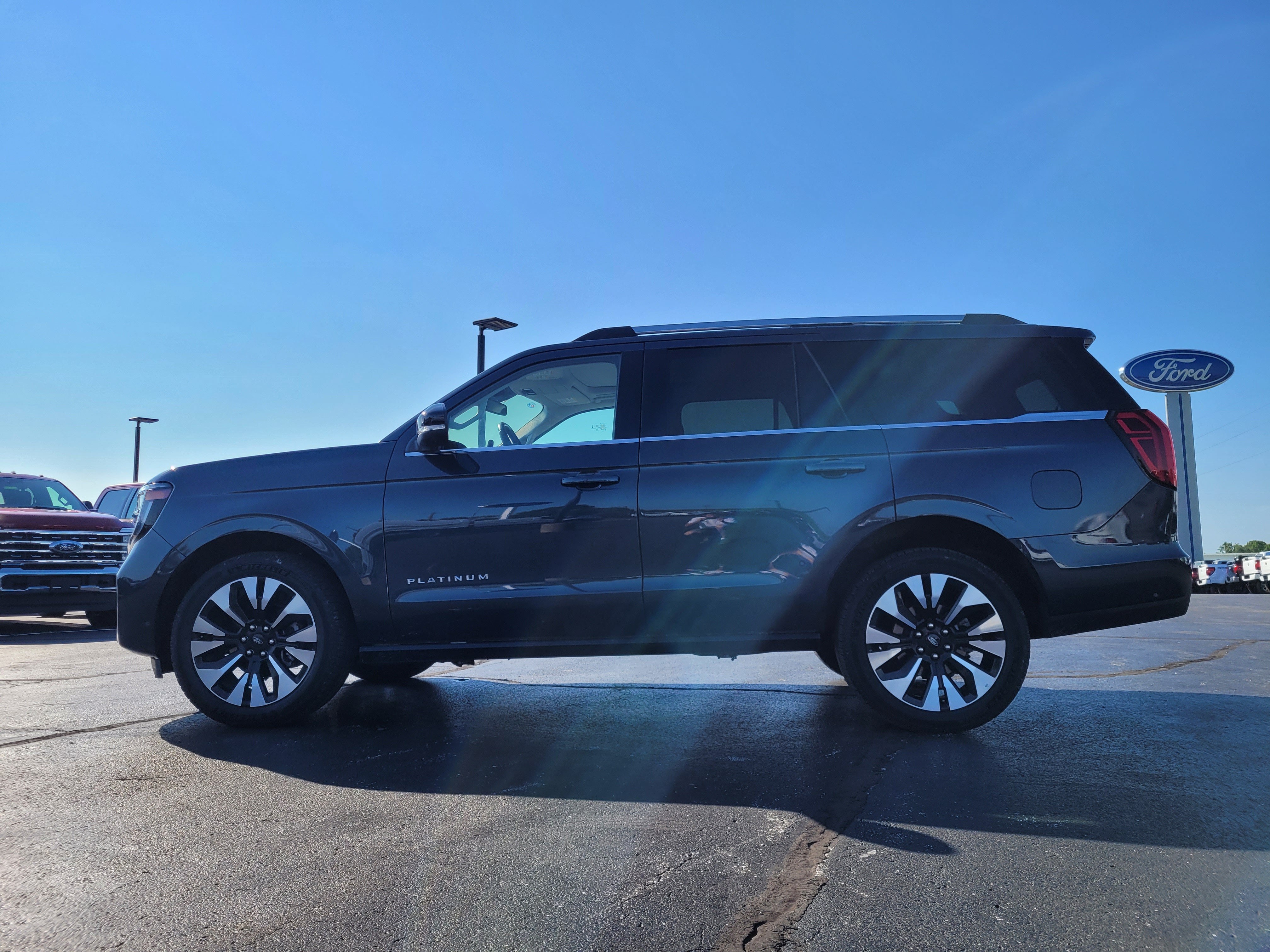 2025 Ford Expedition Platinum